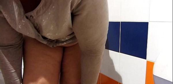  Golden shower in public places, bbw with a big ass and with a hairy pussy pissing on the stairs in the common entrance.